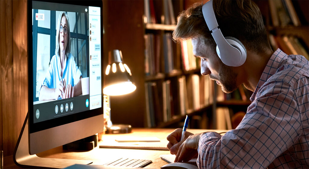 One to one and one to many online language learning